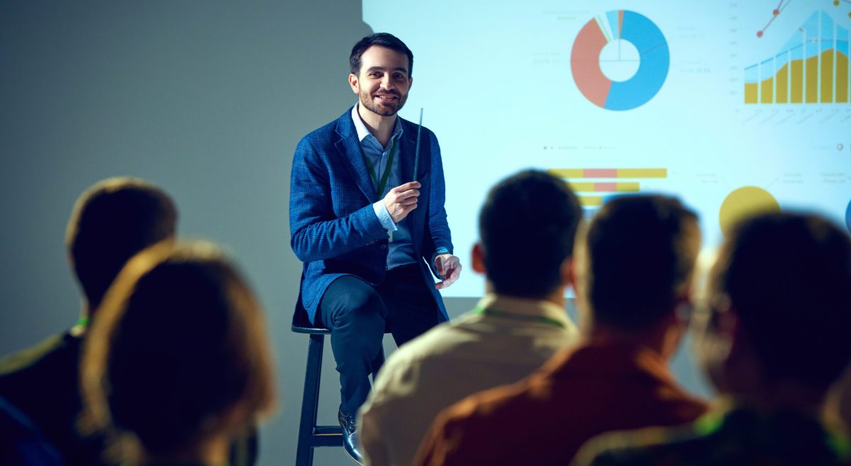 Speaker,At,Industry,Event,Presenting,Advanced,Data,Analytics,To,Group
